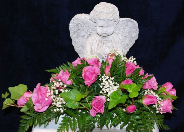 Kneeling Garden Angel With Flowers LMGAF-6