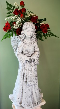 Lutz Garden Angel With Flowers LMGAF-17