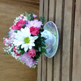 Lutz TeaCup Arrangement