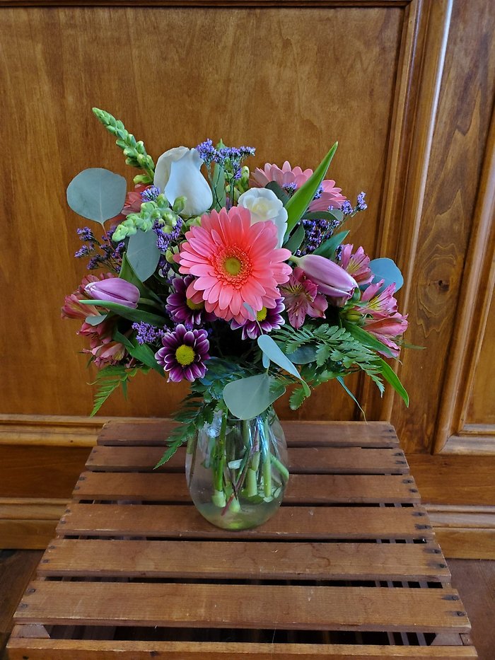 Vase Arrangement spring mix