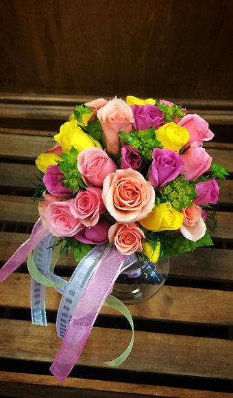 Colorful Rose Mini Bouquet