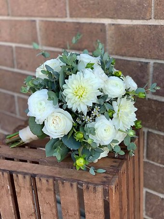 Sweet Dahlia Bouquet