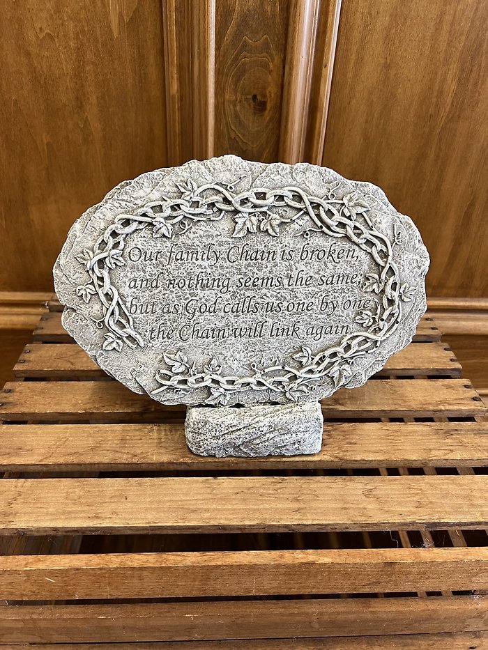 Lutz Garden Stone Family Chain