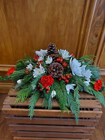 Lutz Oblong Table Centerpiece