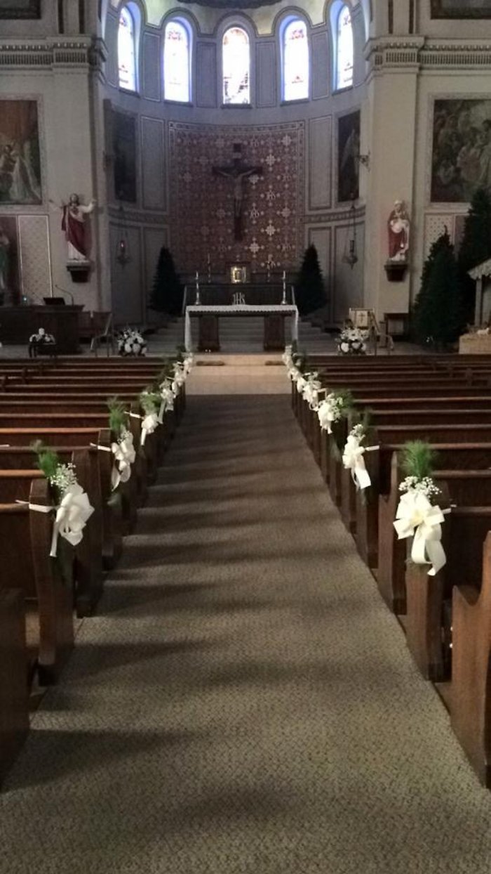 Winter Aisle Decor