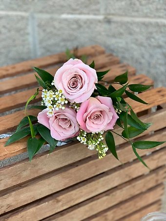 Three Pink Rose Bouquet