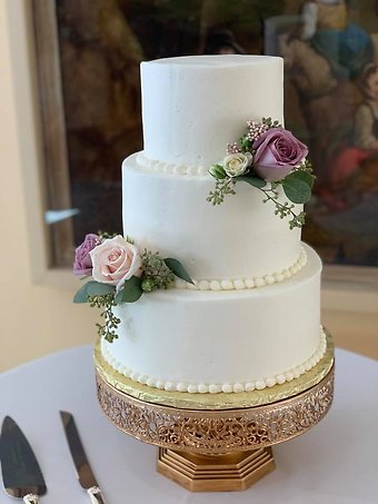 Simple Vintage Cake Flowers