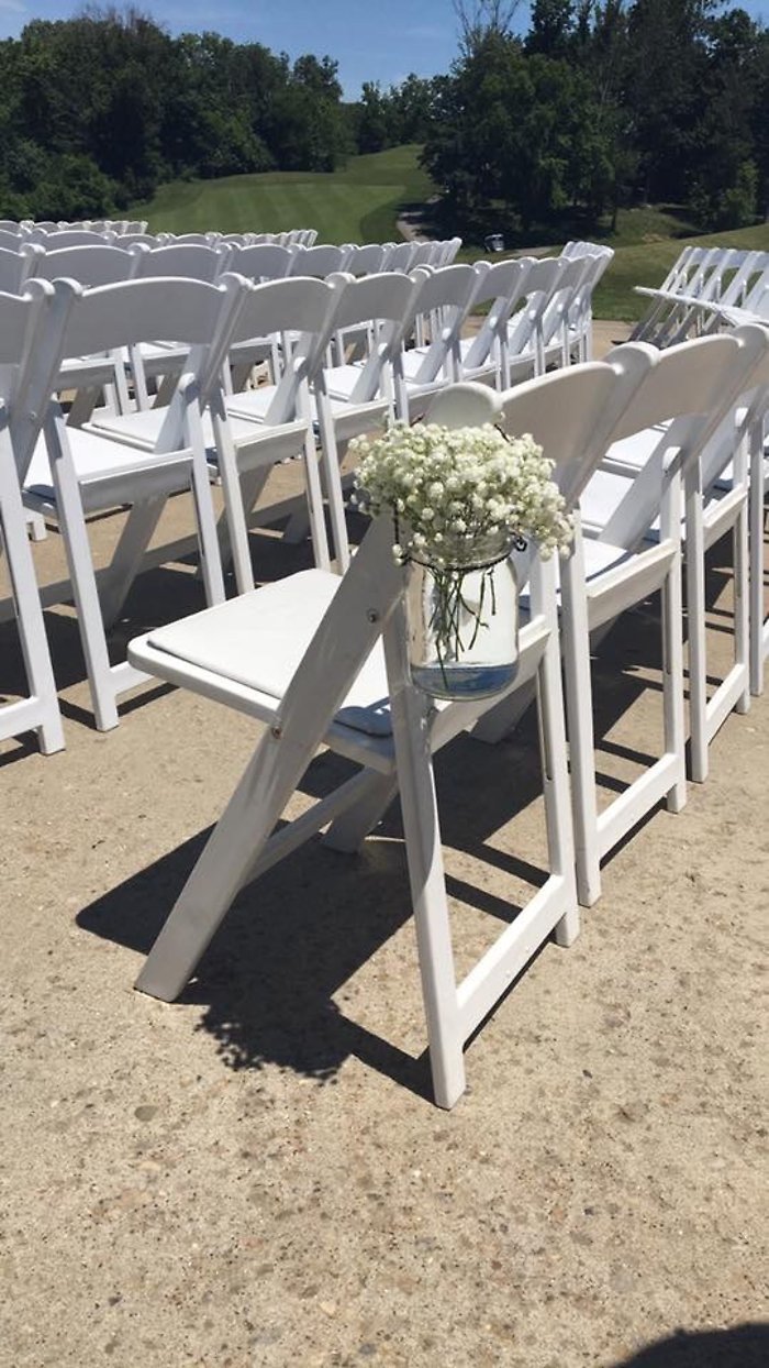Aisle Jars Of Baby\'s Breath
