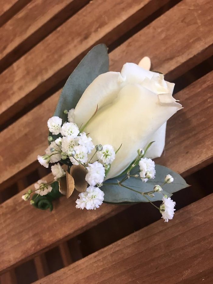 Touch Of Gold Boutonniere
