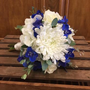 Blue & White Mini Bouquet