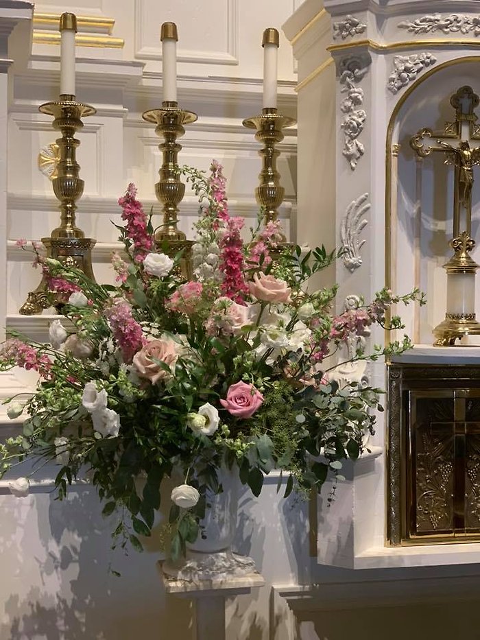 Boho pink alter arrangement