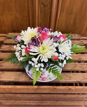 Lutz TeaCup Arrangement