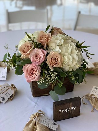 Hydrangea & Peach Rose Box