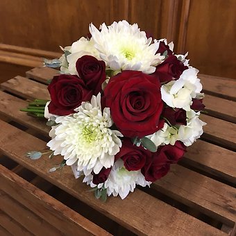 Red & White Mini Bouquet