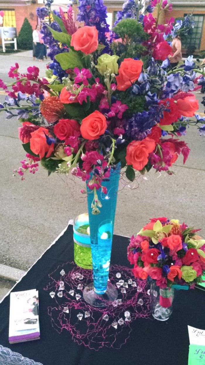 Bright Bridal Centerpiece