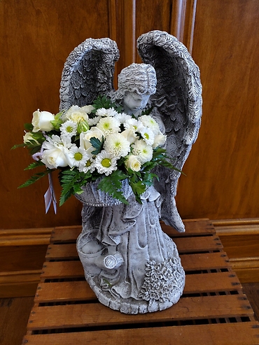 Lutz Memorial Garden Angel with Flowers LMGAF-4